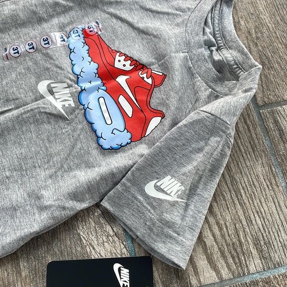 Nike Boys Tee - Picture 4 of 4